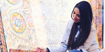 چگونه تابلو فرش دستباف را از ماشینی تشخیص دهیم؟ راهنمای کامل برای خریداران